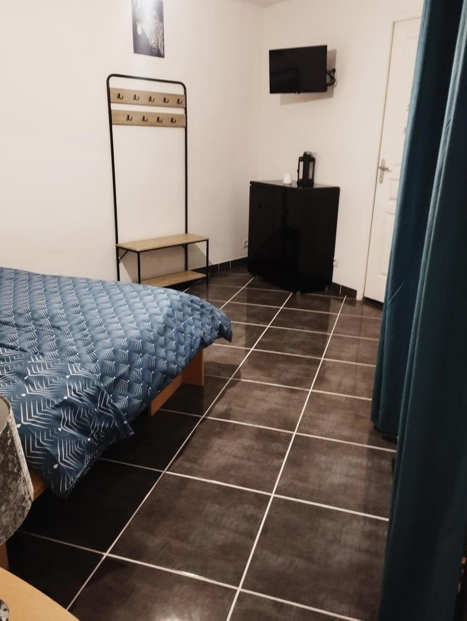 Appartement Avec Cour Plein Centre Foix Buitenkant foto